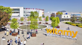 Efekty rozbudowy Wola Parku BIZNES, Handel - Zwiększona powierzchnia centrum handlowego do 77500 mkw., ponad 200 sklepów i punktów usługowych. Tak zmienił się Wola Park po rozbudowie. Czy remont Centrum wpłynął na poziomy zadowolenia i lojalności Klientów wobec marki?