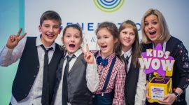 Ulubione marki dzieci czyli zwycięzcy Kids’ WOW! Awards w Polsce. BIZNES, Handel - Co dzieci chciałyby dostać na gwiazdkę? Jakie marki odzieżowe czy zabawki są dla nich „w porzo”, a jakie kanały czy programy telewizyjne oglądałyby gdyby rządziły pilotem? - odpowiedzi na te pytania przyniosły nam produkty i marki nagrodzone przez dzieci w Kids’ WOW! Awards.