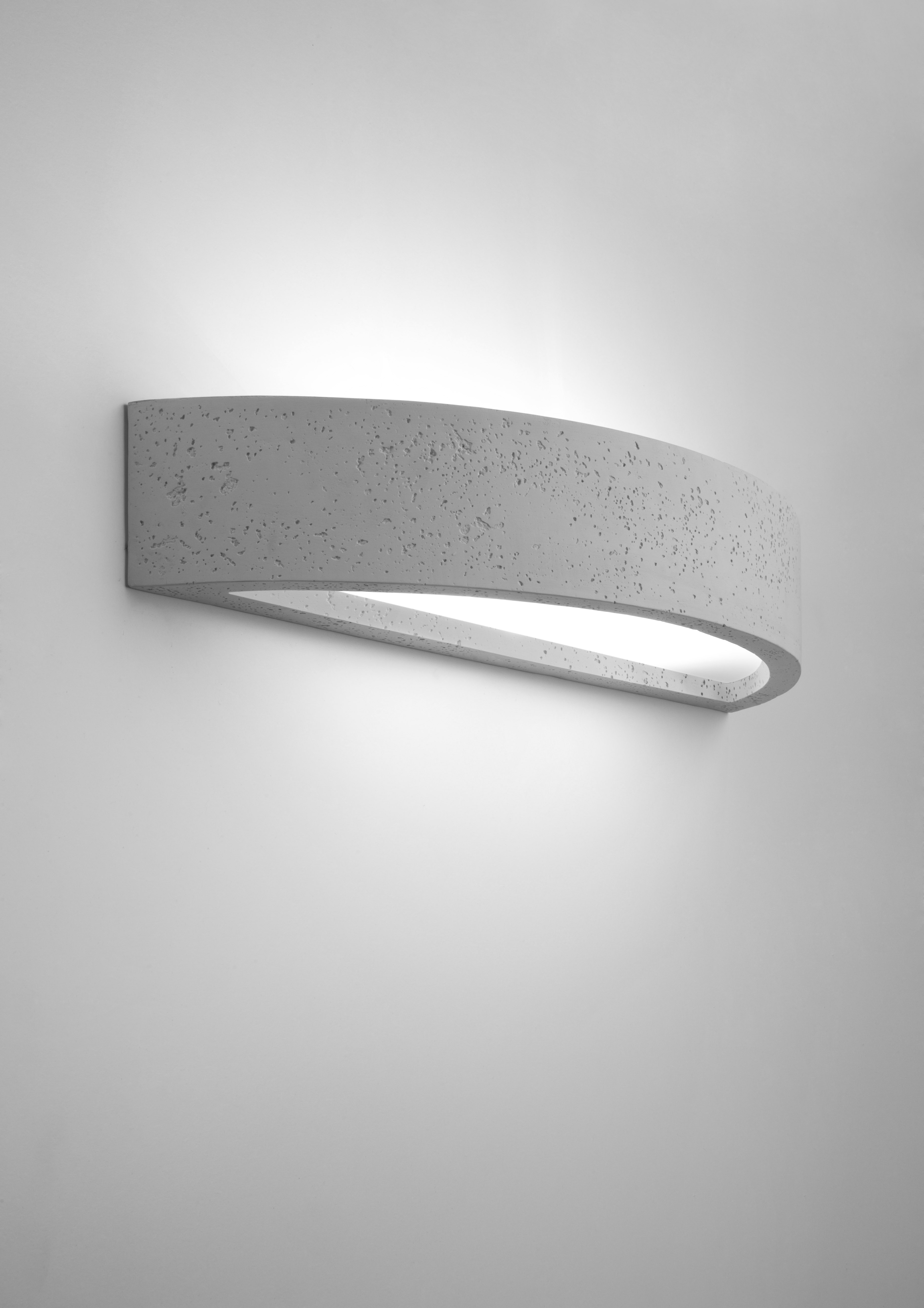 Nowoczesność minimalizmu – kinkiety ARCH marki Nowodvorski Lighting