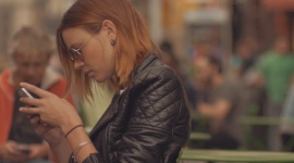 W okresie przedświątecznym sklepy wyślą miliony SMS-ów BIZNES, Handel - Brytyjskie sklepy wyślą łącznie ponad 40 milionów SMS-ów w trakcie szalonego weekendu z rabatami oraz w okresie przedświątecznym. A w Polsce?