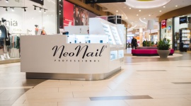 NeoNail w CH Avenida Poznań BIZNES, Handel - Nowo powstały punkt NeoNail w Centrum Handlowym Avenida Poznań to wyspa handlowa o powierzchni 9 m2.