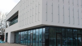Budowa Galerii Zegrzyńskiej wchodzi w decydującą fazę BIZNES, Handel - Rozpoczął się ostatni etap inwestycji Galerii Zegrzyńskiej w Legionowie. Otwarcie obiektu planowane jest w maju tego roku. Dotychczas skomercjalizowano około 70 procent powierzchni handlowej.