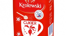 Cukier Królewski w nowej odsłonie BIZNES, Handel - Czy cukier może być... czerwony? Oczywiście, że tak! Cukier Królewski udowadnia to od 20 lat, a teraz dodatkowo dowiódł to w badaniach. Marka wprowadza na rynek nowe opakowania, w których będzie jeszcze więcej charakterystycznej, królewskiej czerwieni.