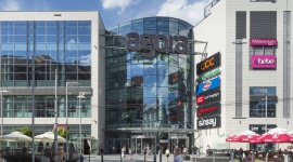 Agora Bytom podsumowuje rok BIZNES, Handel - Nowe sklepy z odzieżą, dodatkami, ale także nowe punkty gastronomiczne i usługowe. W 2019 roku w Agorze Bytom na ponad 1600 mkw. pojawiło się aż 10 nowych najemców. Największe powierzchnie zajęły sklepy Dealz, Only, Dla Spania i Greenpoint.