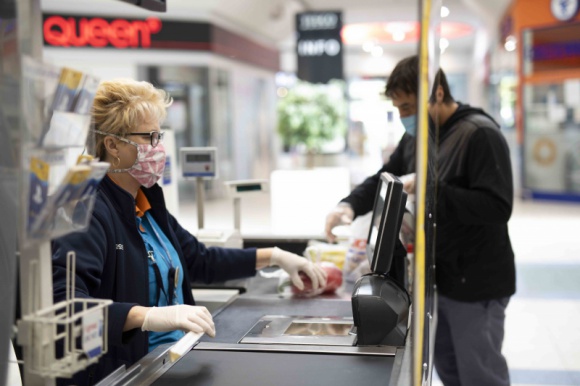 Dodatkowa świąteczna nagroda 500 zł dla pracowników Tesco w związku z pandemią